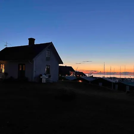 Hamnstuga I Haestholmens Smabatshamn Odeshog Exterior photo