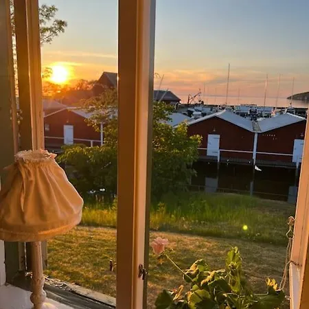 Hamnstuga I Haestholmens Smabatshamn Odeshog Exterior photo