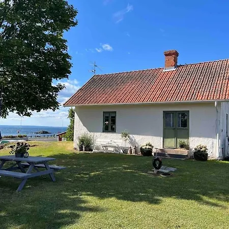 Hamnstuga I Haestholmens Smabatshamn Odeshog Exterior photo